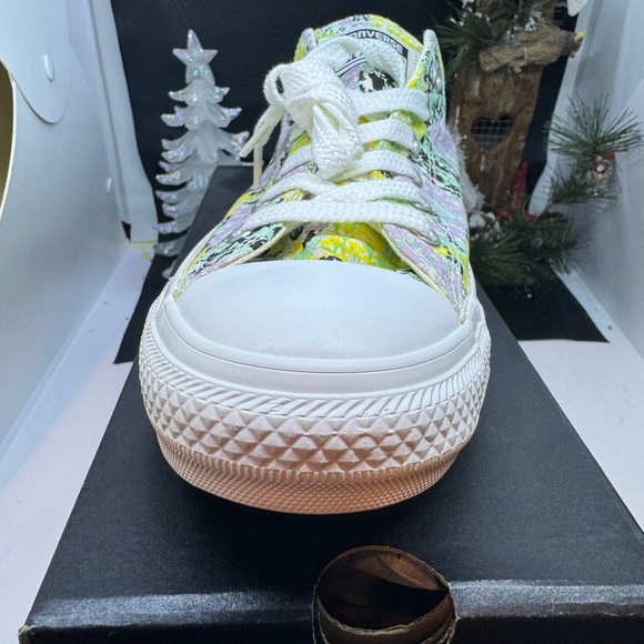 NOT FORSALE Women’s Converse NWT - Picture 7 of 8